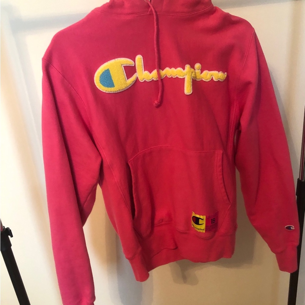 Champion Bright Pink Hoodie with Logo Patch - size S/P